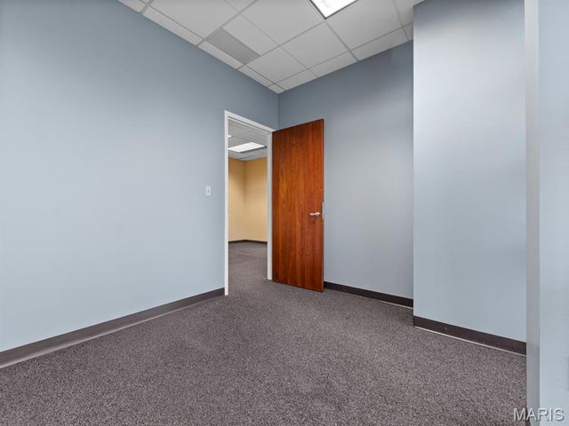 174 Clarkson Road, Ballwin, MO 63011
