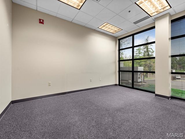 174 Clarkson Road, Ballwin, MO 63011