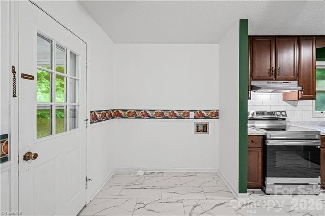 11526 US Highway 421 None, Purlear, NC 28665