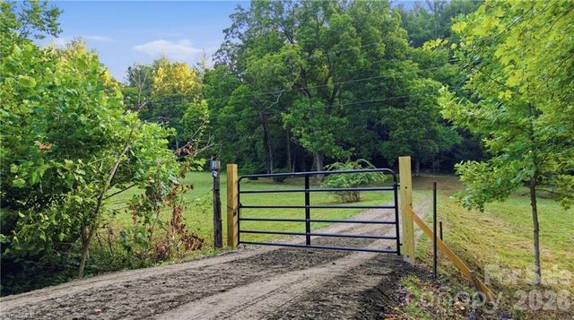 11526 US Highway 421 None, Purlear, NC 28665