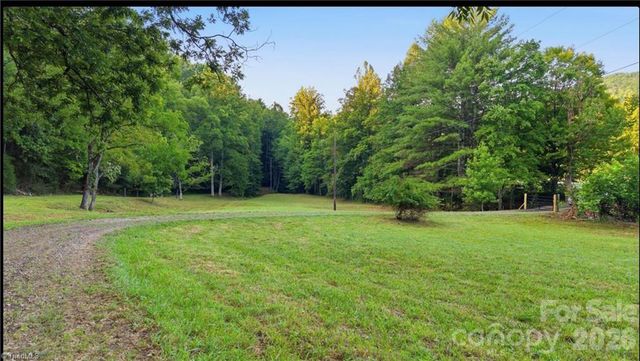11526 US Highway 421 None, Purlear, NC 28665