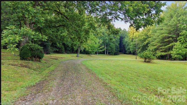 11526 US Highway 421 None, Purlear, NC 28665
