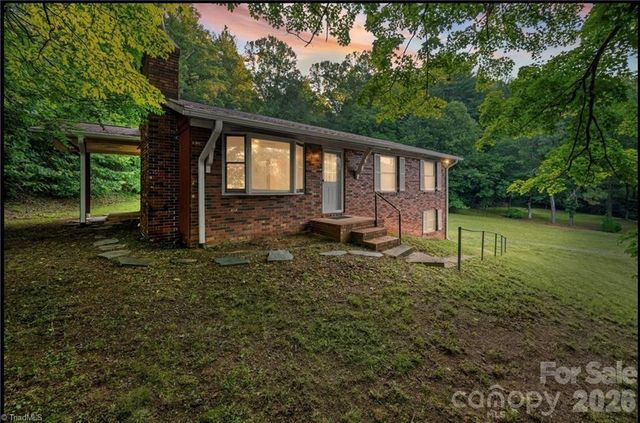 11526 US Highway 421 None, Purlear, NC 28665