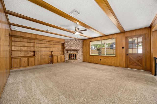 5923 Pebble Springs Drive, Houston, TX 77066