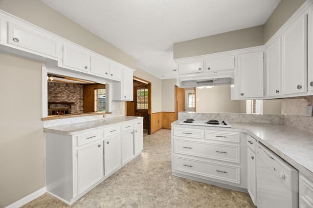 5923 Pebble Springs Drive, Houston, TX 77066