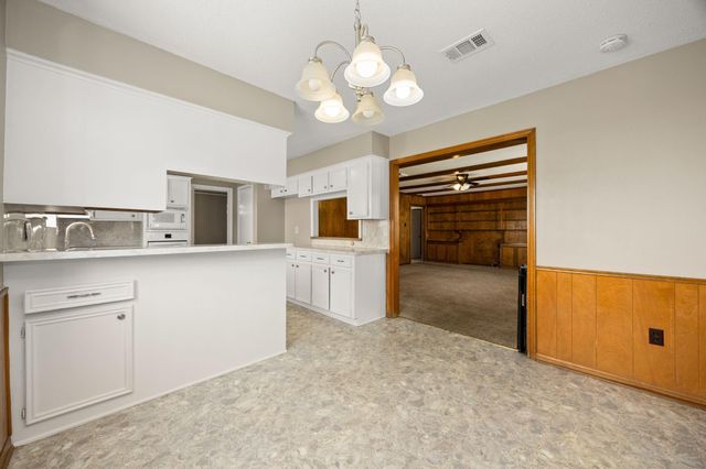 5923 Pebble Springs Drive, Houston, TX 77066