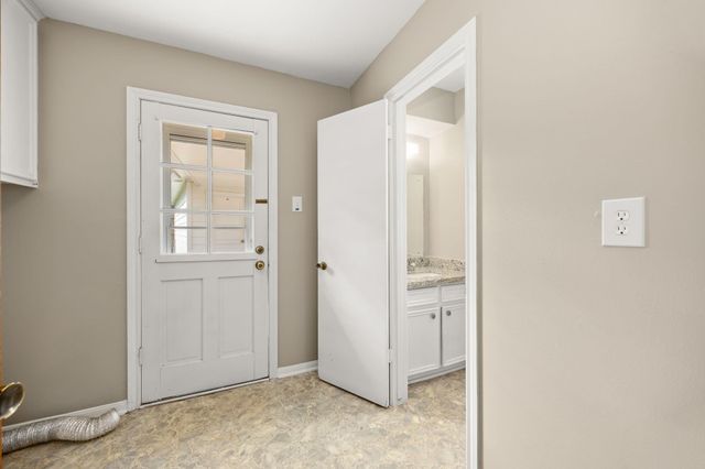 5923 Pebble Springs Drive, Houston, TX 77066