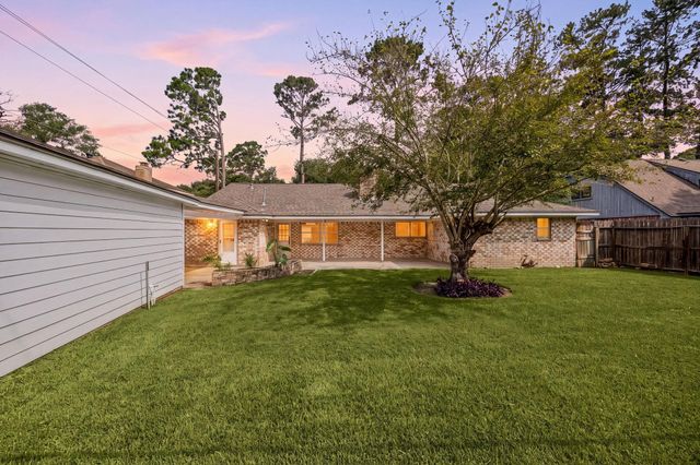 5923 Pebble Springs Drive, Houston, TX 77066