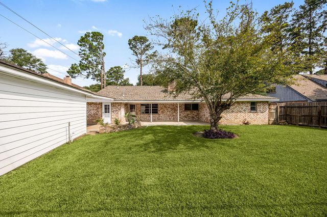 5923 Pebble Springs Drive, Houston, TX 77066