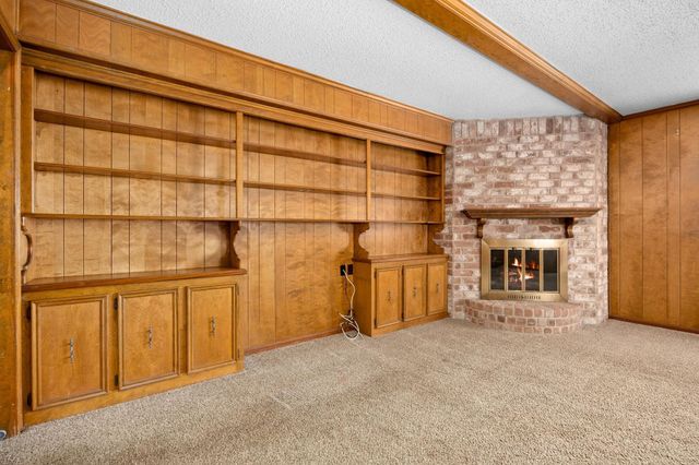 5923 Pebble Springs Drive, Houston, TX 77066
