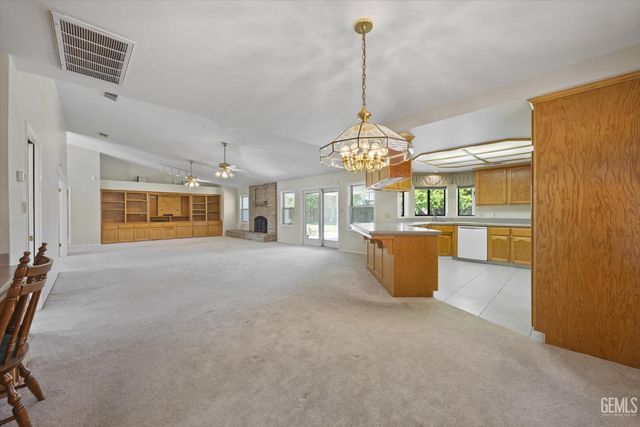 3512 Lancer Drive, Bakersfield, CA 93306