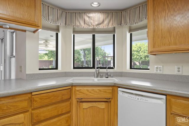 3512 Lancer Drive, Bakersfield, CA 93306