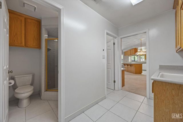 3512 Lancer Drive, Bakersfield, CA 93306