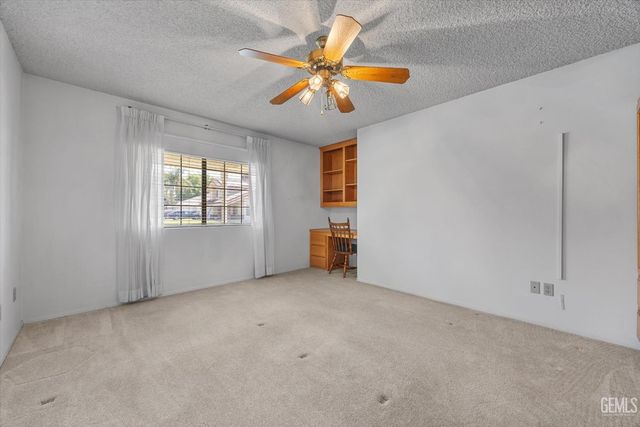 3512 Lancer Drive, Bakersfield, CA 93306