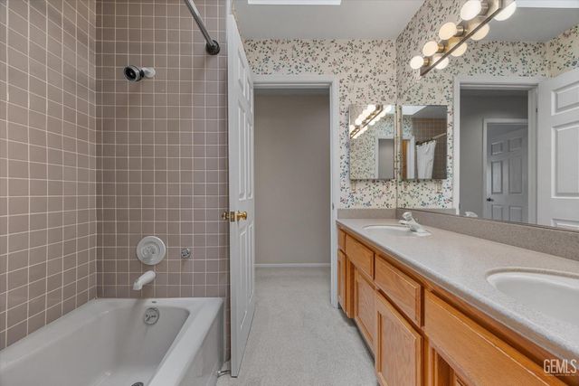 3512 Lancer Drive, Bakersfield, CA 93306