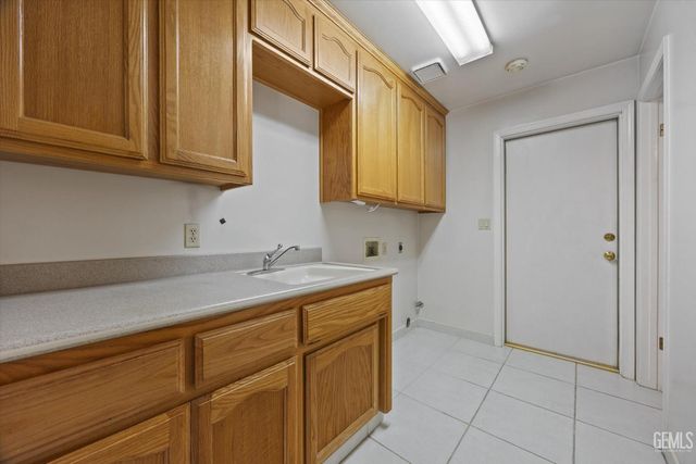 3512 Lancer Drive, Bakersfield, CA 93306