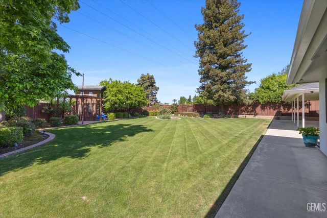 3512 Lancer Drive, Bakersfield, CA 93306