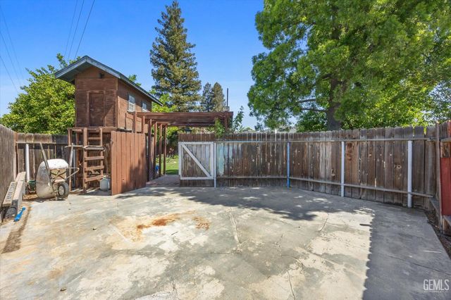 3512 Lancer Drive, Bakersfield, CA 93306