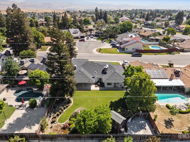 3512 Lancer Drive, Bakersfield, CA 93306