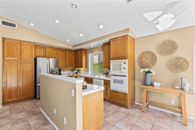 28712 Park Woodland, Saugus, CA 91390