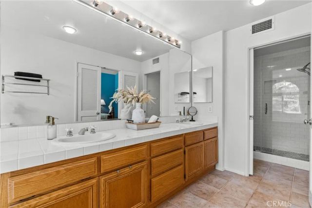 28712 Park Woodland, Saugus, CA 91390