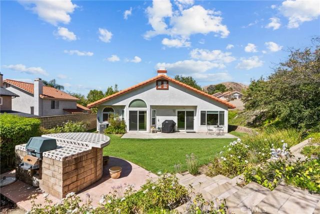 28712 Park Woodland, Saugus, CA 91390
