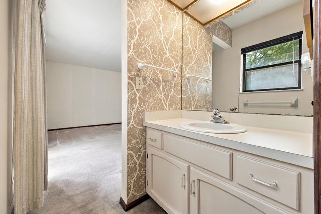 159 E Schrock Road, Westerville, OH 43081