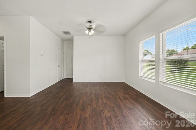 4636 Meadowfield Road, Charlotte, NC 28215