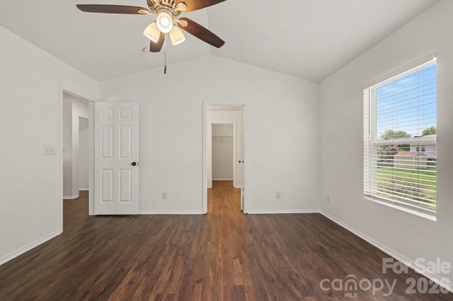 4636 Meadowfield Road, Charlotte, NC 28215