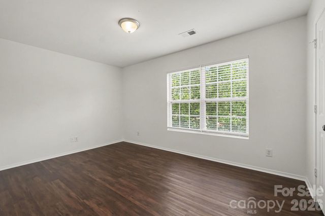 4636 Meadowfield Road, Charlotte, NC 28215