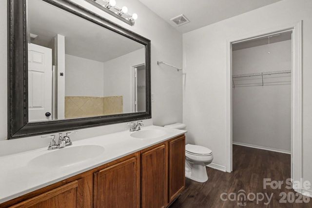 4636 Meadowfield Road, Charlotte, NC 28215