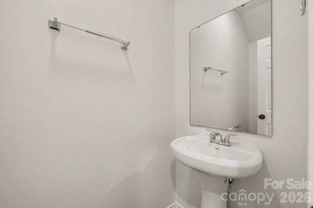 4636 Meadowfield Road, Charlotte, NC 28215