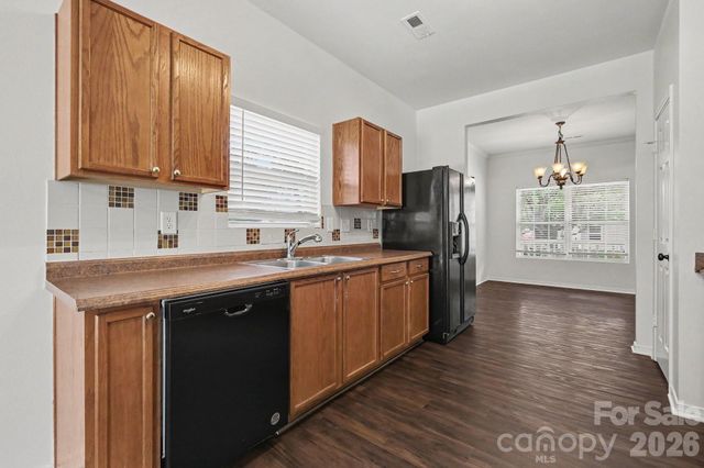 4636 Meadowfield Road, Charlotte, NC 28215