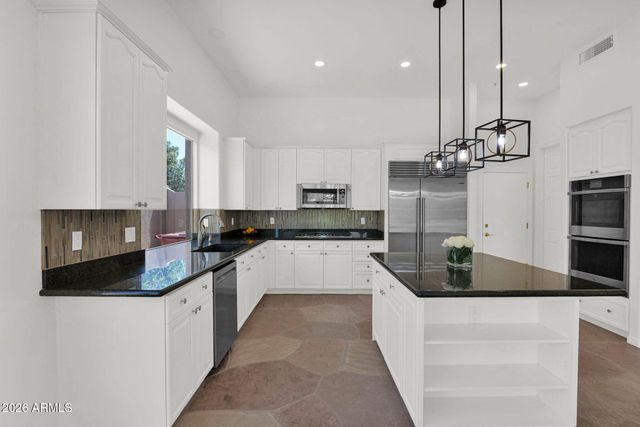 6466 E EVENING GLOW Drive, Scottsdale, AZ 85266