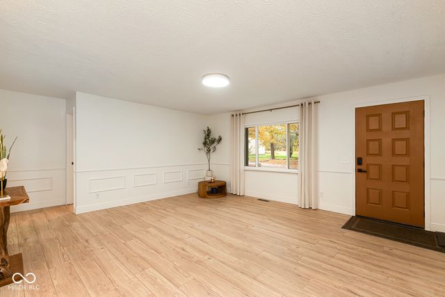 520 S Shady Lane, Austin, IN 47102