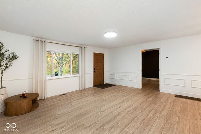 520 S Shady Lane, Austin, IN 47102