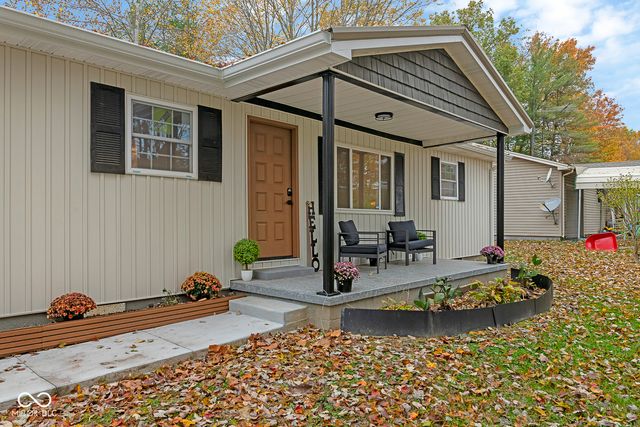 520 S Shady Lane, Austin, IN 47102