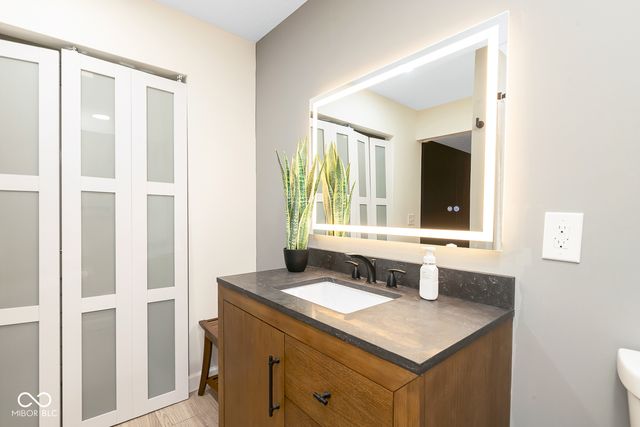 520 S Shady Lane, Austin, IN 47102