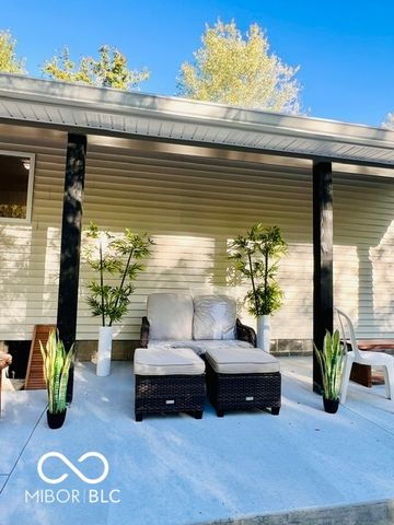 520 S Shady Lane, Austin, IN 47102