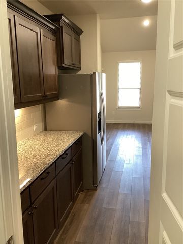 6333 Catalpa Drive, Venus, TX 76084