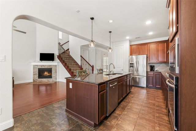 1374 Sandhurst Drive, Roanoke, TX 76262