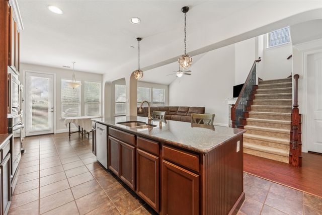 1374 Sandhurst Drive, Roanoke, TX 76262