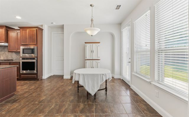 1374 Sandhurst Drive, Roanoke, TX 76262