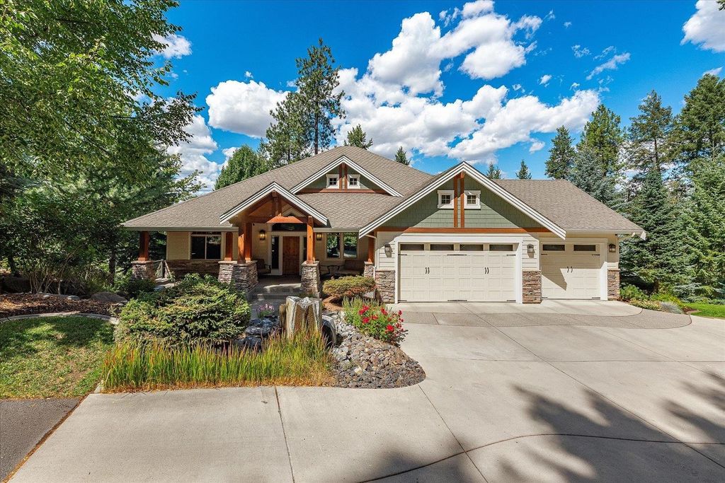 11302 N LLOYD CHARLES Ln, Spokane, WA 99218