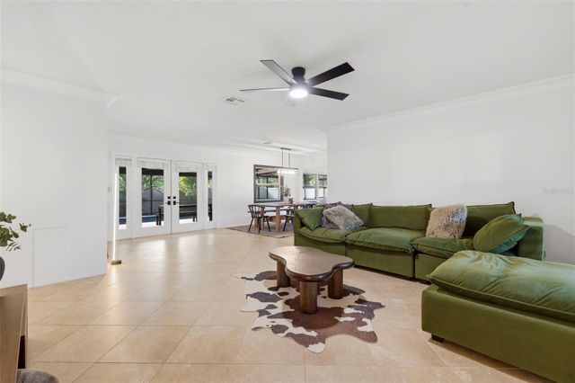 3120 PARK STREET N, St Petersburg, FL 33710