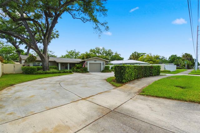 3120 PARK STREET N, St Petersburg, FL 33710