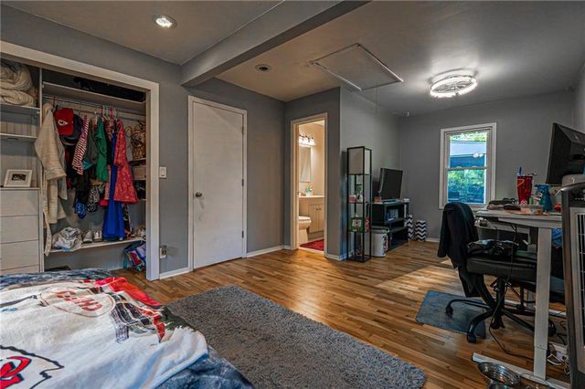 115 Spring Valley Avenue, Bonner Springs, KS 66012