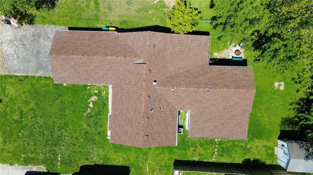115 Spring Valley Avenue, Bonner Springs, KS 66012