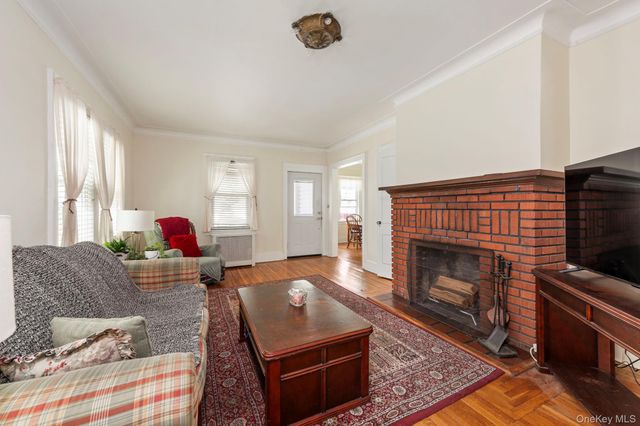 1679 Oak Street, North Baldwin, NY 11510