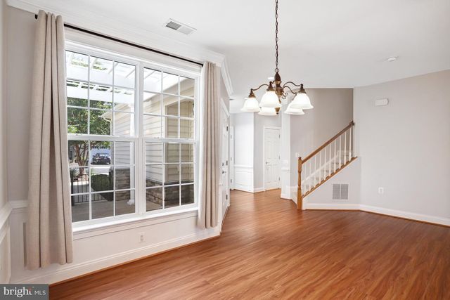 20429 ISLAND WEST SQ, Ashburn, VA 20147